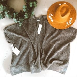 Aritzia NWT “Community Ionic Cape”